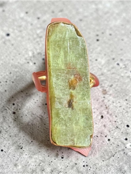 Handmade Jewelry - Gold Brass Ring with  kyaniteG reen Stone